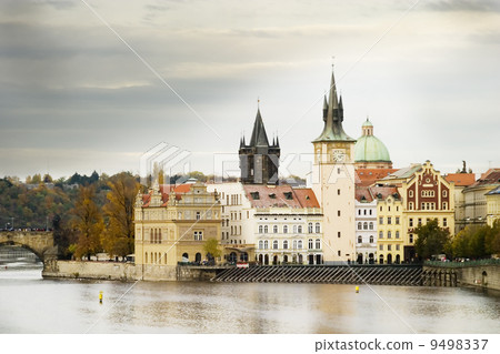 Prague Scenic 9498337
