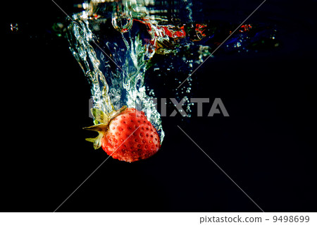 Strawberry Splash 9498699