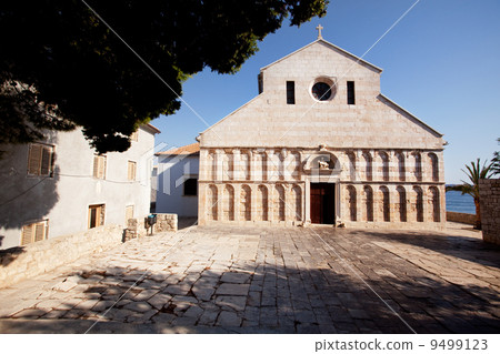 Old Stone Cathedral 9499123