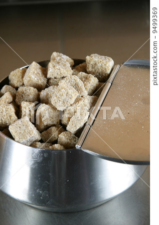 Rough Cut Sugar 9499369