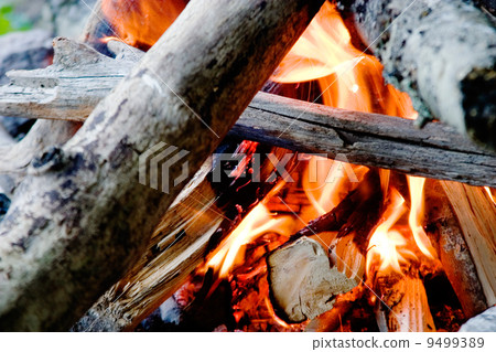 Camp Fire 9499389