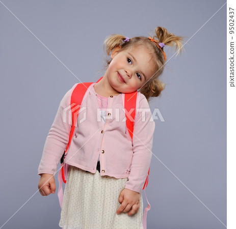 9502437