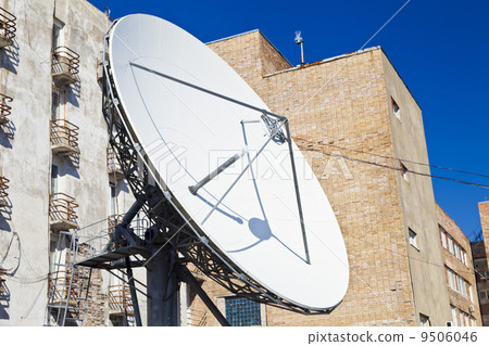 Parabolic antenna 9506046