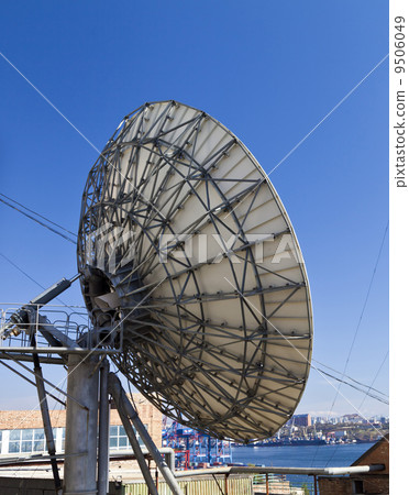 Parabolic antenna Parabolic antenna 9506049
