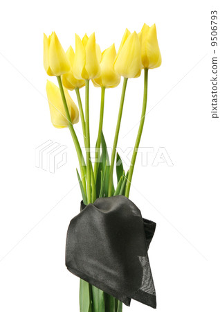 bouquet of yellow flowers for a funeral 9506793