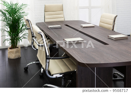 large table and chairs 9508717