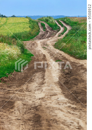 country road 9508912