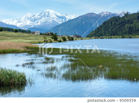 Summer Reschensee alpine view (Italy). 9509359