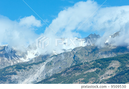 Summer mountain landscape (Alps, Switzerland) Summer mountain landscape (Alps, Switzerland) 9509530