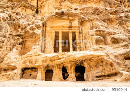 Little Petra (Jordan, Wadi Musa) Little Petra (Jordan, Wadi Musa) 9510044