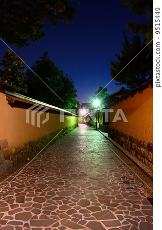 Evening scenery of Nagamachi samurai house residence [vertical] 9515449