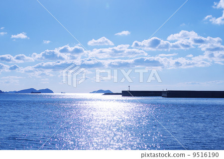 Landscape with embankment 9516190