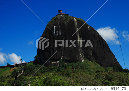 Landscape of megalith Piedra del Peñol, Colombia 9516473