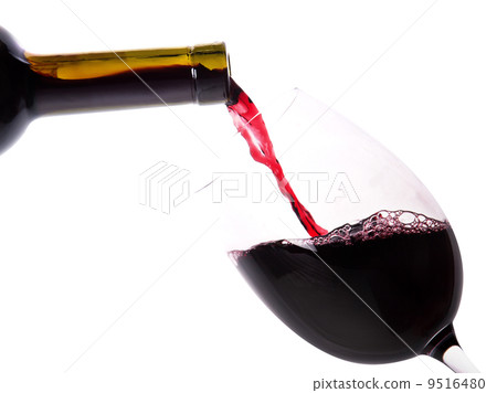 Red wine splashing 9516480