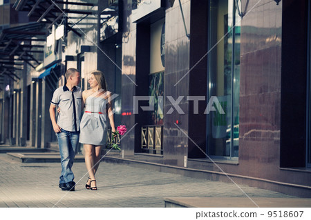 Couple in the city Couple in the city 9518607