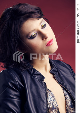 Beautiful fashion woman 9519494