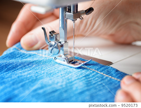 Sewing machine and jeans fabric 9520173