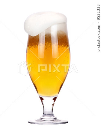 Frosty glass of light beer isolated 9521333