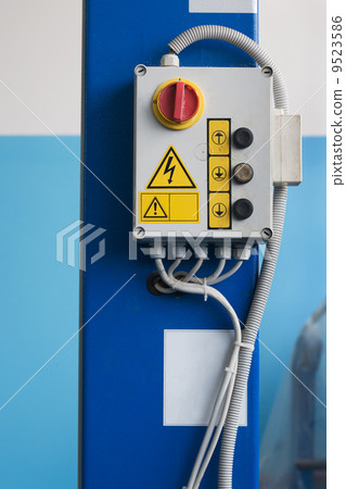 Control panel of the lift Control panel of the lift 9523586