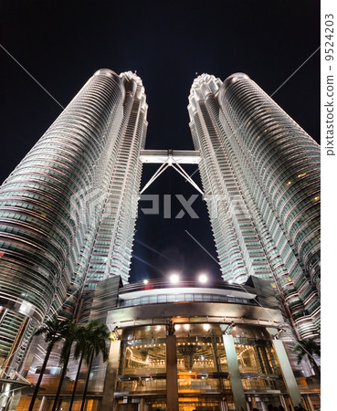 Petronas Twin Towers 9524203