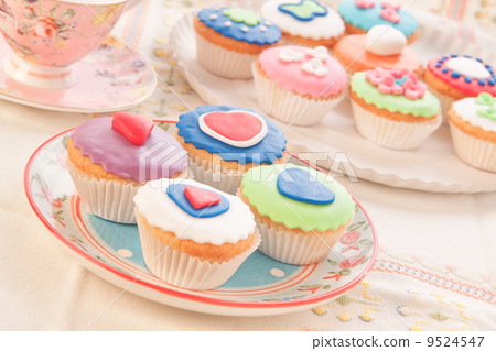 Delicious and decorative cakes. Delicious and decorative cakes. 9524547