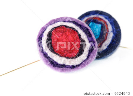Thick felt brooches Thick felt brooches 9524943