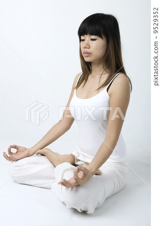 yoga 9529352