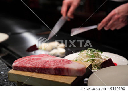 Kobe beef cooking Kobe beef cooking 9530190