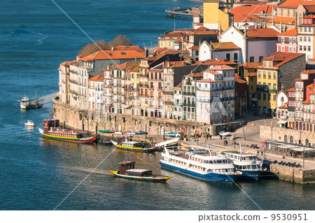 Overview of Old Town of Porto, Portugal 9530951