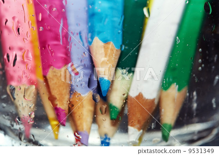 Wet color pencils 9531349