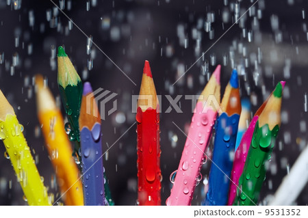Color pencils under the rain 9531352