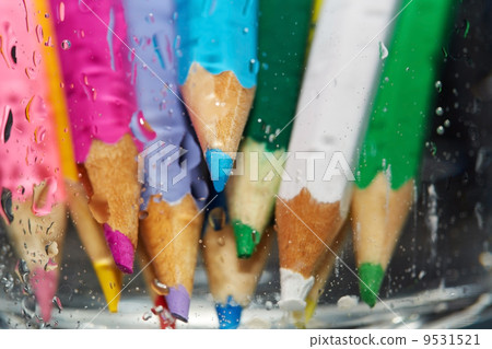 Wet color pencils 9531521