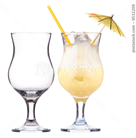 alcoholic cocktail set 9532209