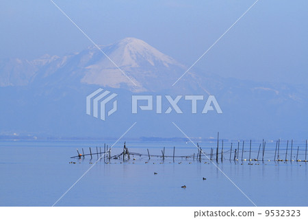 Lake Biwa in winter Lake Biwa in winter 9532323