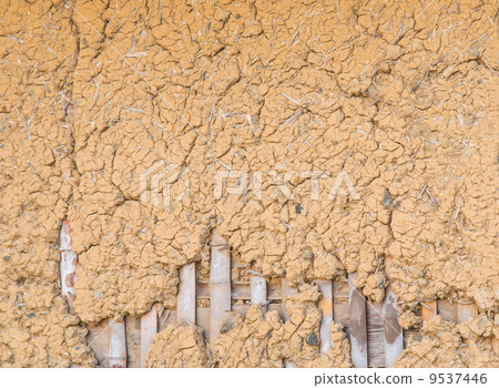 生鏽的房子牆 9537446