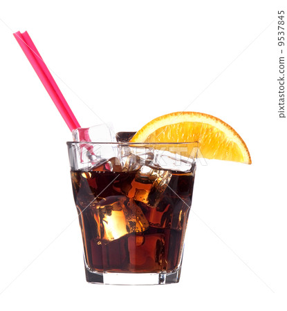 alcoholic cocktail 9537845