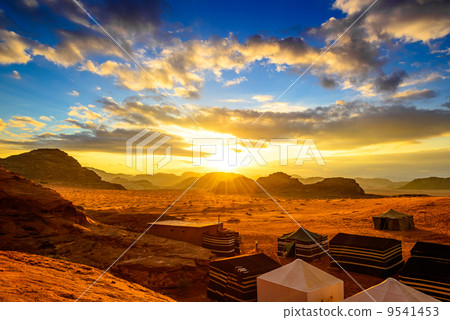 沙漠日落（約旦，Wadi Lam） 9541453