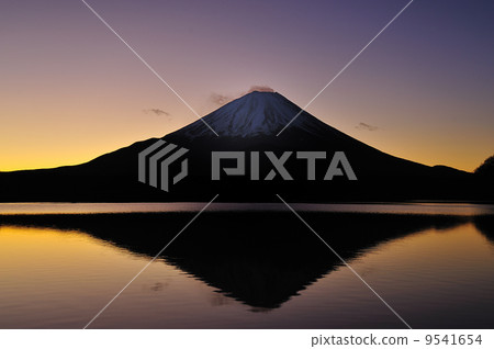 從Shimodo湖到朝陽觀賞富士山 從Shimodo湖到朝陽觀賞富士山 9541654