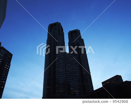 建築和天空 建築和天空 9542908