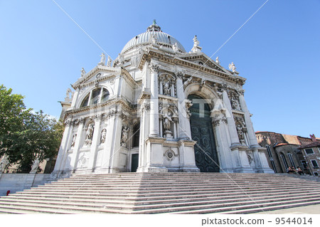 Santa Maria della Salute Church (Venice) 9544014