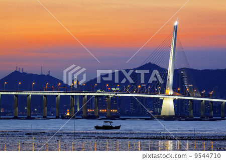 long Bridge over sunrise 9544710