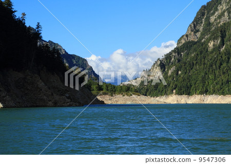 立山黑部湖加貝 立山黑部湖加貝 9547306