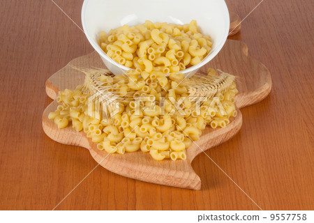 Dry wheat noodles Dry wheat noodles 9557758