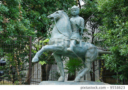 地藏菩薩的青銅雕像 9558623