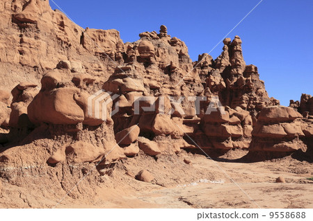 Strange rocks in Goblin Valley State Park Strange rocks in Goblin Valley State Park 9558688