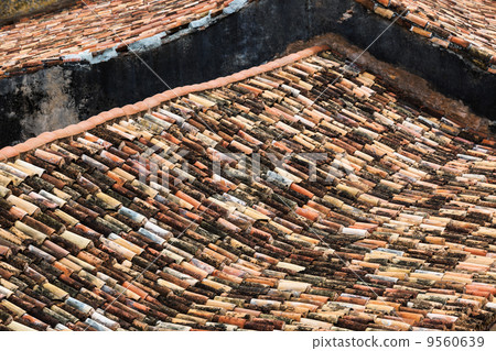 old tiled roofs 9560639