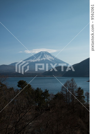 Mt. Fuji and Huasheng 9562061