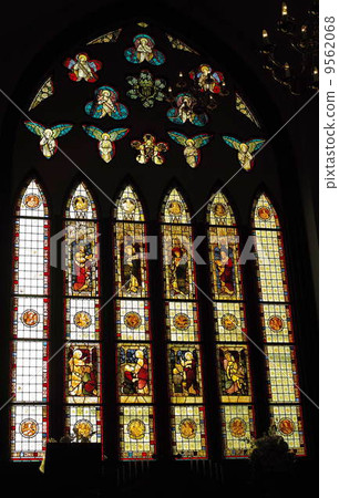 Stained glass of St. Margaret 9562068