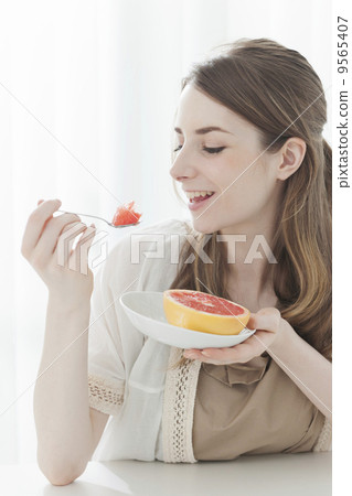 Health and beauty 9565407