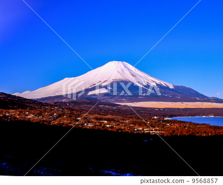 Fuji from the Mikuni Pass 2001 3 4 Fuji from the Mikuni Pass 2001 3 4 9568857